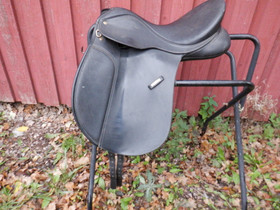 Wintec Wide cair yleissatula, vaihtokaarellinen, istuin 16 tuumaa