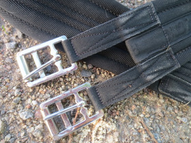 Musta Aerbornin nyloninen satulavyö 125 cm