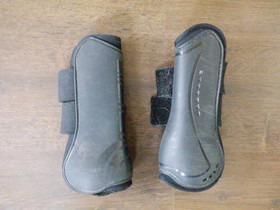 Mustat eripariset jännesuojat FULL