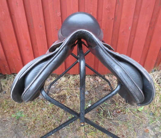 Black Country estesatula, leveys MW/W istuin 17,5 tuumaa