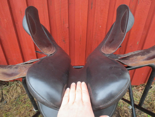 Black Country estesatula, leveys MW/W istuin 17,5 tuumaa