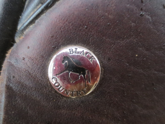 Black Country estesatula, leveys MW/W istuin 17,5 tuumaa