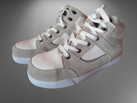 UUDET CRW valko-harmaat turvakärjelliset talvikengät koko 43