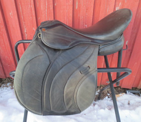 Presence yleissatula, leveys W/EW istuin 17 tuumaa