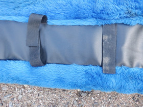 Räikeä sininen teddypehmuste silojen alle tai rintaremmiin 100 cm