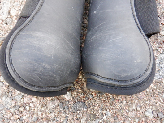 Eskadron flexisoft mustat jännesuojat PONY