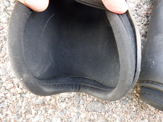 Eskadron flexisoft mustat jännesuojat PONY