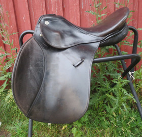 Kieffer Aachen yleissatula 17 tuumaa leveys MW