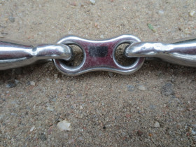 Kolmipalakuolain litteällä keskipalalla 13,5 cm