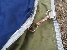 Voittoloimi tummansininen, koko pituus niskasta häntään 180 cm