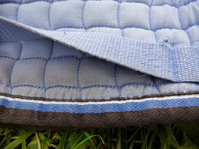 Eskadron vaaleansininen yleissatulahuopa FULL