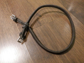 Musta leukaremmi, kiinnitys kummaltakin puolelta, pituus 60 cm