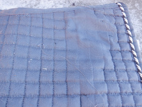 Harmaa koulusatulahuopa hopea-harmaa-valkoisella koristenyörillä FULL