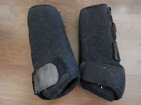 Back On Track mustat treenisuojat etujalkoihin M