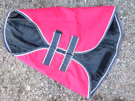 Uudenveroinen punainen kaulakappale Rainbuster loimeen 100 g PONY/COB