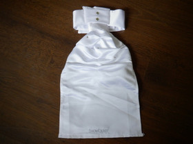 Show Quest plastrong kaulus timanteilla