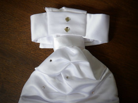 Show Quest plastrong kaulus timanteilla