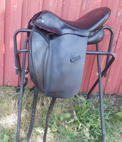 Trekker joustorunkoinen koulusatula, leveys W/EW, istuin 17 tuumaa