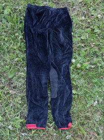 Mustat polvipaikkaiset vakosamettiset ratsastushousut 36