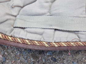 Tumman beige satulahuopa yleis- tai estesatulaan FULL