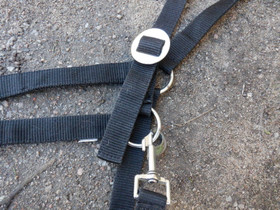 Musta nylonriimu, niskaremmin säätö ns lehmäsoljella FULL