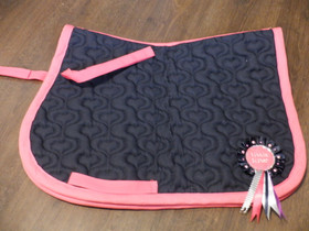 UUSI Tummansininen yleissatulahuopa pinkillä kantilla PONY/COB