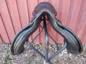 Cliff Barnsby yleissatula, 17 tuumaa, leveys 3