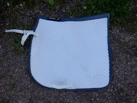 Hyvin vaaleansininen koulusatulahuopa tummilla kanteilla COB