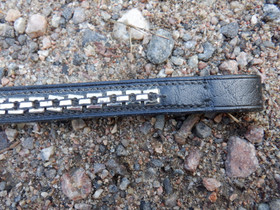 Otsapanta, musta, hopeiset koristeet 35 cm