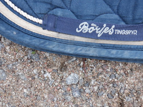 Tummansininen neliöhuopa yleissatulaan COB/FULL