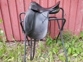 Kieffer Wien koulusatula, leveys MW, istuin 16