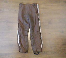 Ruskeat topparatsastushousut kokopaikoilla 145-152 cm