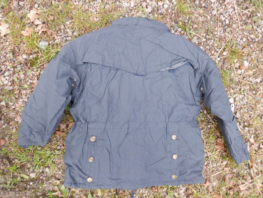 Eurohunter-merkkinen tummansininen toppatakki 152 cm