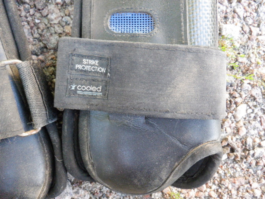 Horseware Dalmar Eventer aircooled mustat suojat 4 kpl FULL
