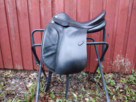 Prestige Hippos Dressage koulusatula, leveys 33, istuin 16 