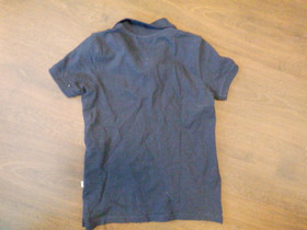 CRW hyvin tummansininen pikeepaita, koko lienee n. 140-150 cm