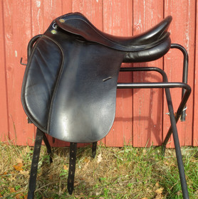 Prestige Hippos Dressage koulusatula, leveys 33, istuin 17 