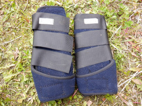 Equi Guard-merkkiset siniset neopreenisuojat, M koko