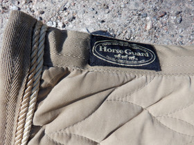 Beige neliökouluhuopa upealla leikkauksella, FULL