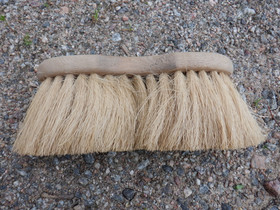 Luonnonmateriaalinen pölyharja