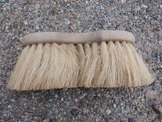 Luonnonmateriaalinen pölyharja