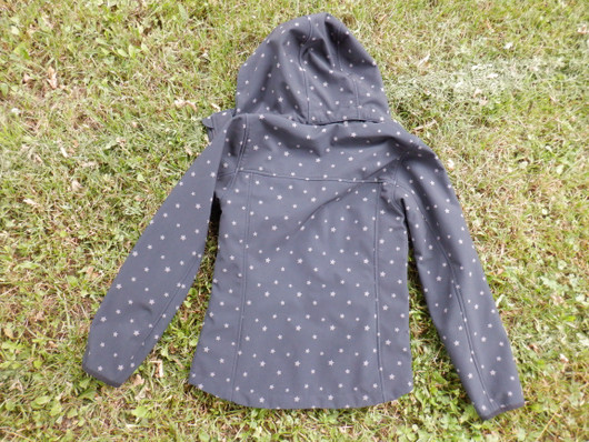 Musta softshell takki 152 cm