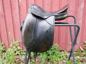 Kieffer Wien DL koulusatula, leveys n. MW, istuin 16