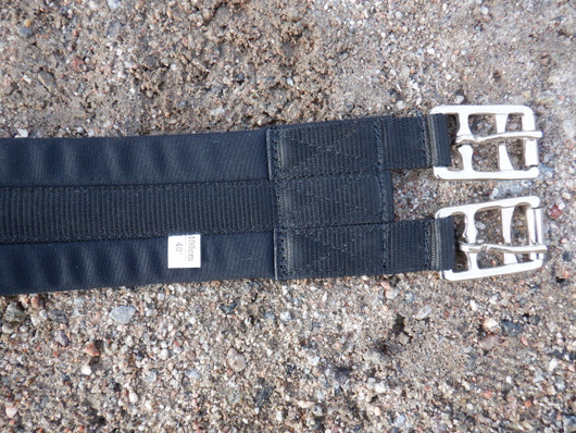 UUSI  musta satulavyö joustoilla 100 cm 