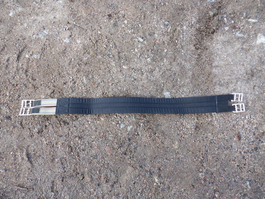 UUSI  musta satulavyö joustoilla 100 cm 
