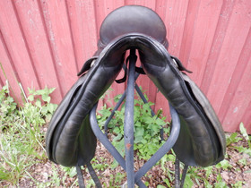 Kieffer Wien DL koulusatula, leveys n. MW, istuin 16