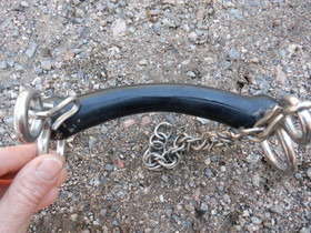 Jäykähkö kumipelhamkuolain, pituus 14,5 cm, paksuus 23 mm