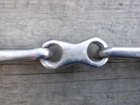 Kolmipalakuolain litteällä keskipalalla 13 cm