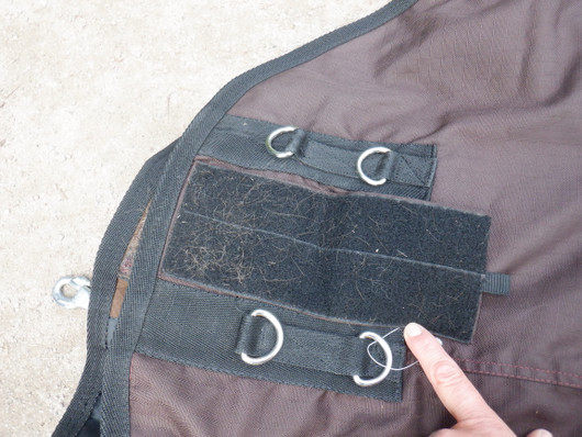 Equitare highneck fleecevuorellinen ruskea sadeloimi 115/120 cm?