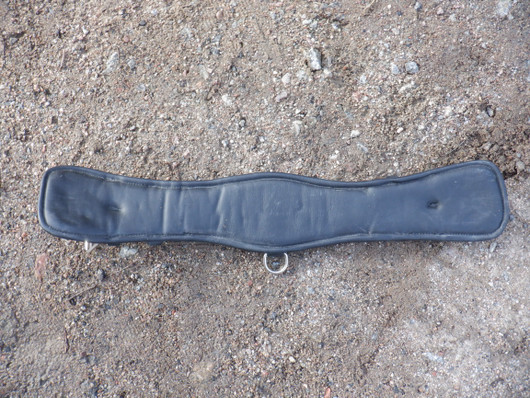 Nahkainen Fairfield musta koulusatulavyö 60 cm